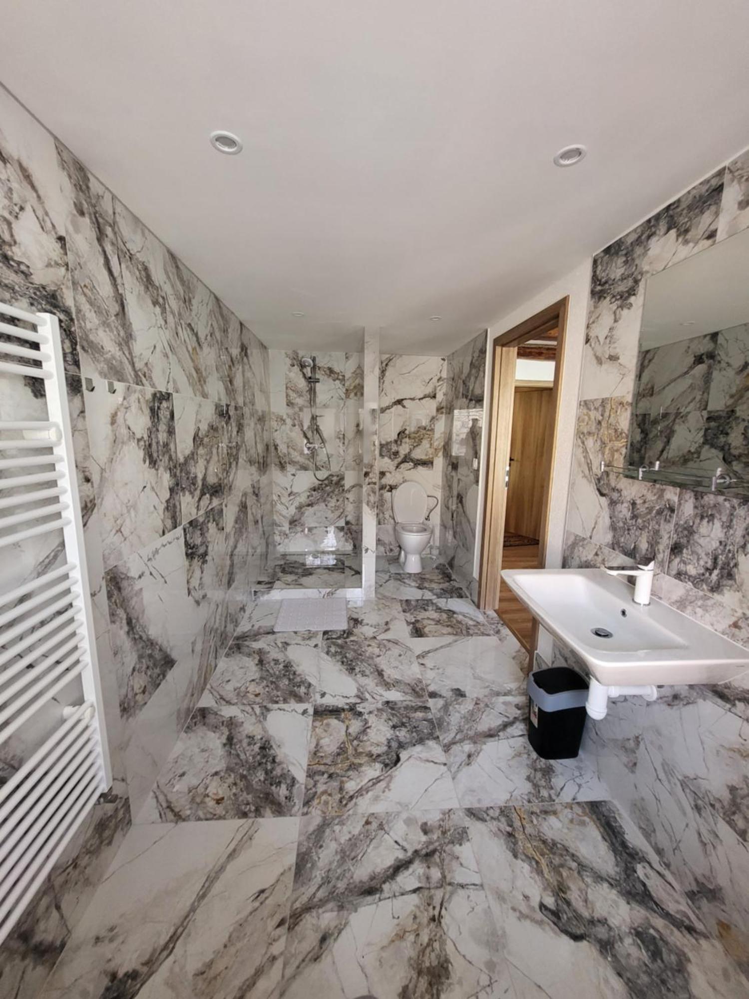 Apartman Velicka Vinaren Poprad Ngoại thất bức ảnh