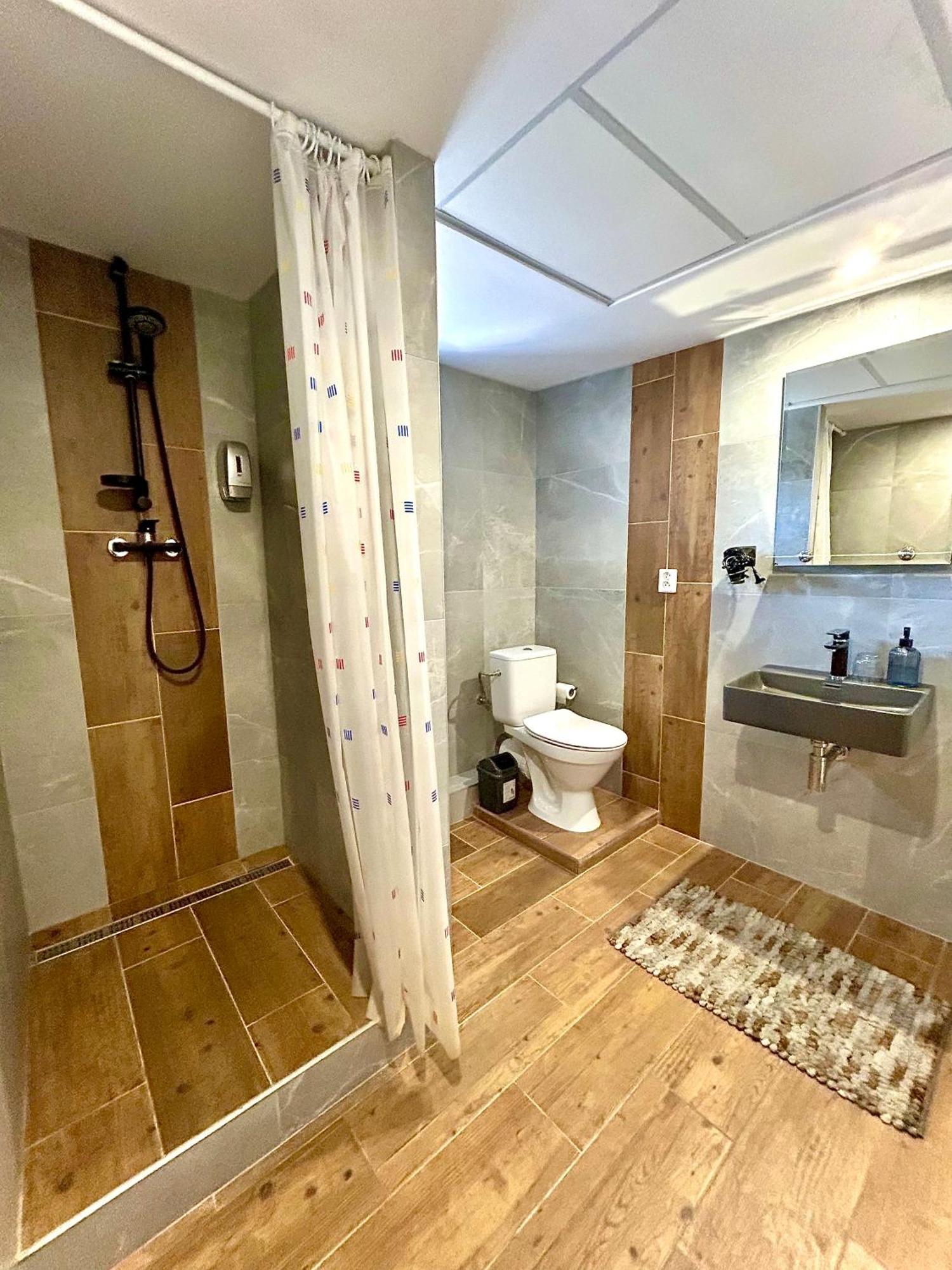 Apartman Velicka Vinaren Poprad Ngoại thất bức ảnh